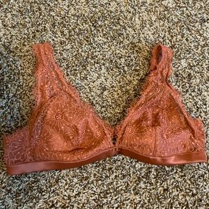 ***SOLD****NWT Victoria Secret Bralette